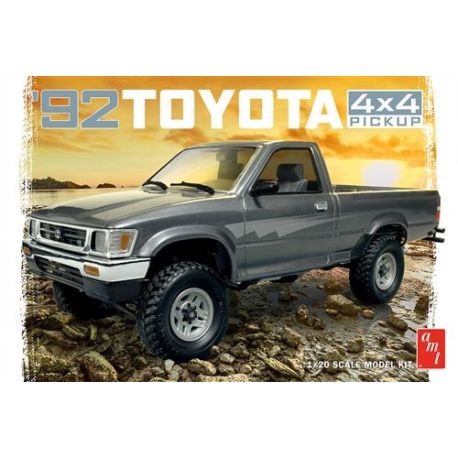 AMT 1992 Toyota 4x4 Pick-up 1:20