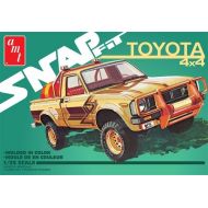 AMT 1980 Toyota Hilux SR5 Pickup (SNAP) - 1:25
